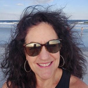 Meet your Posher, Eve